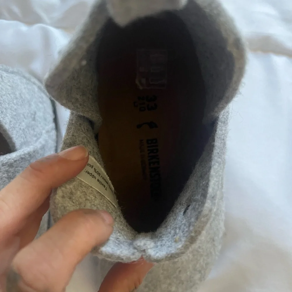 Cozy Gray Wool Slippers - Picture 3 of 3